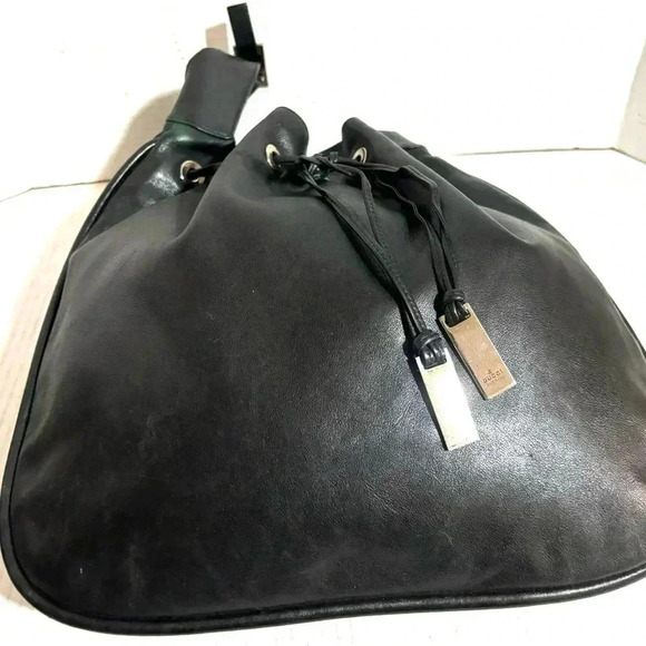 Gucci black leather drawstring hobo handbag - Picture 2 of 12